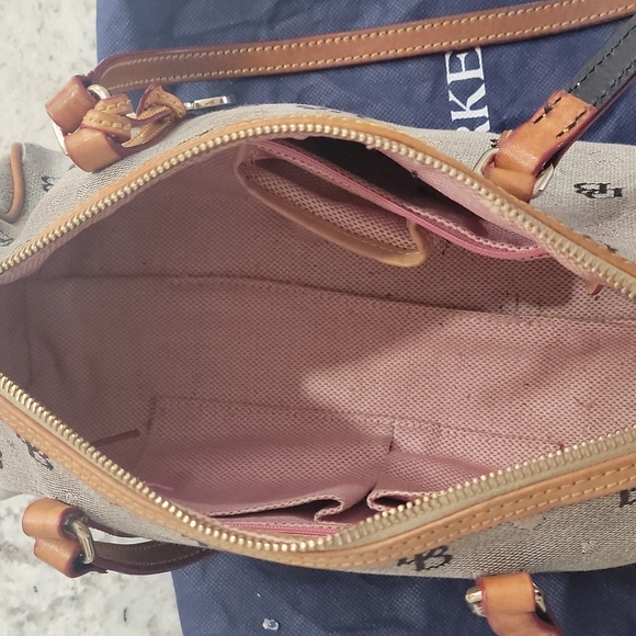 Dooney and Bourke purse - Picture 4 of 5
